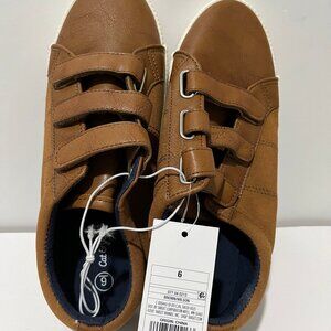 Boy's Wilson Triple Strap Sneakers - Pick a size NWT!!